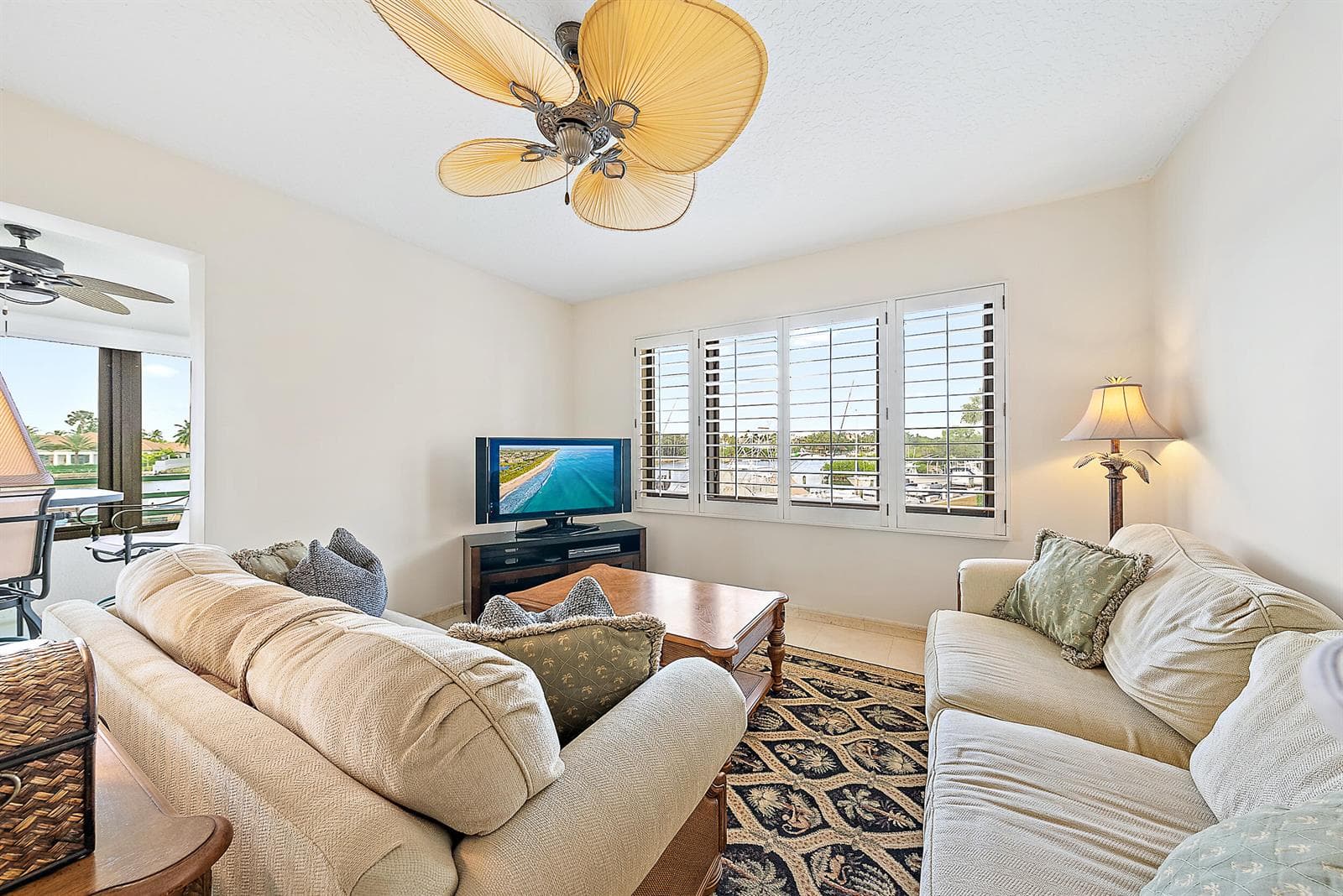926 Oak Harbour Drive photo 7