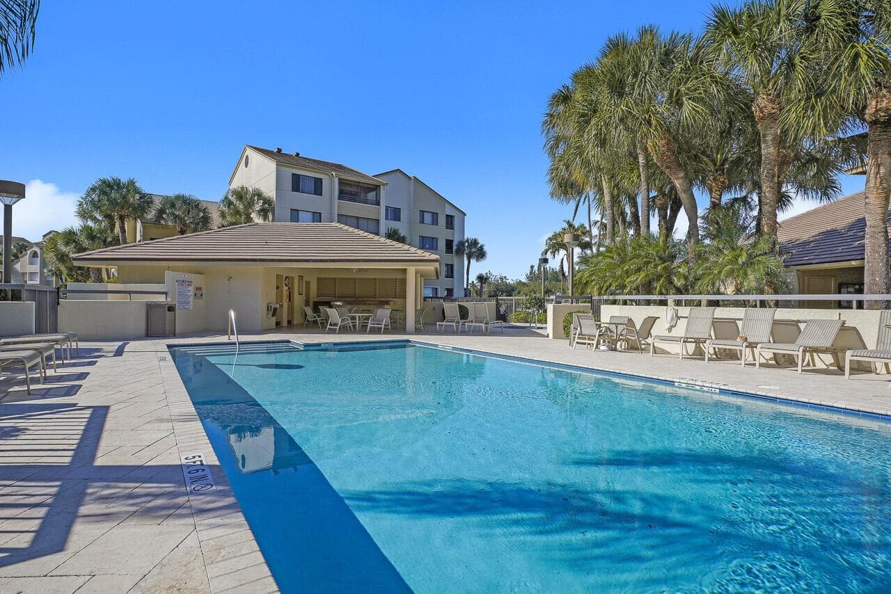926 Oak Harbour Drive photo 25