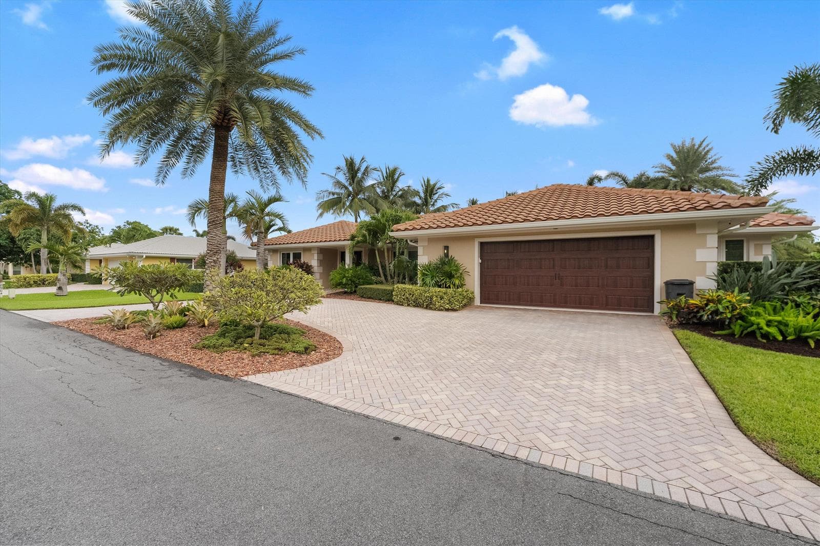 8884 SE Pelican Island Way photo 4