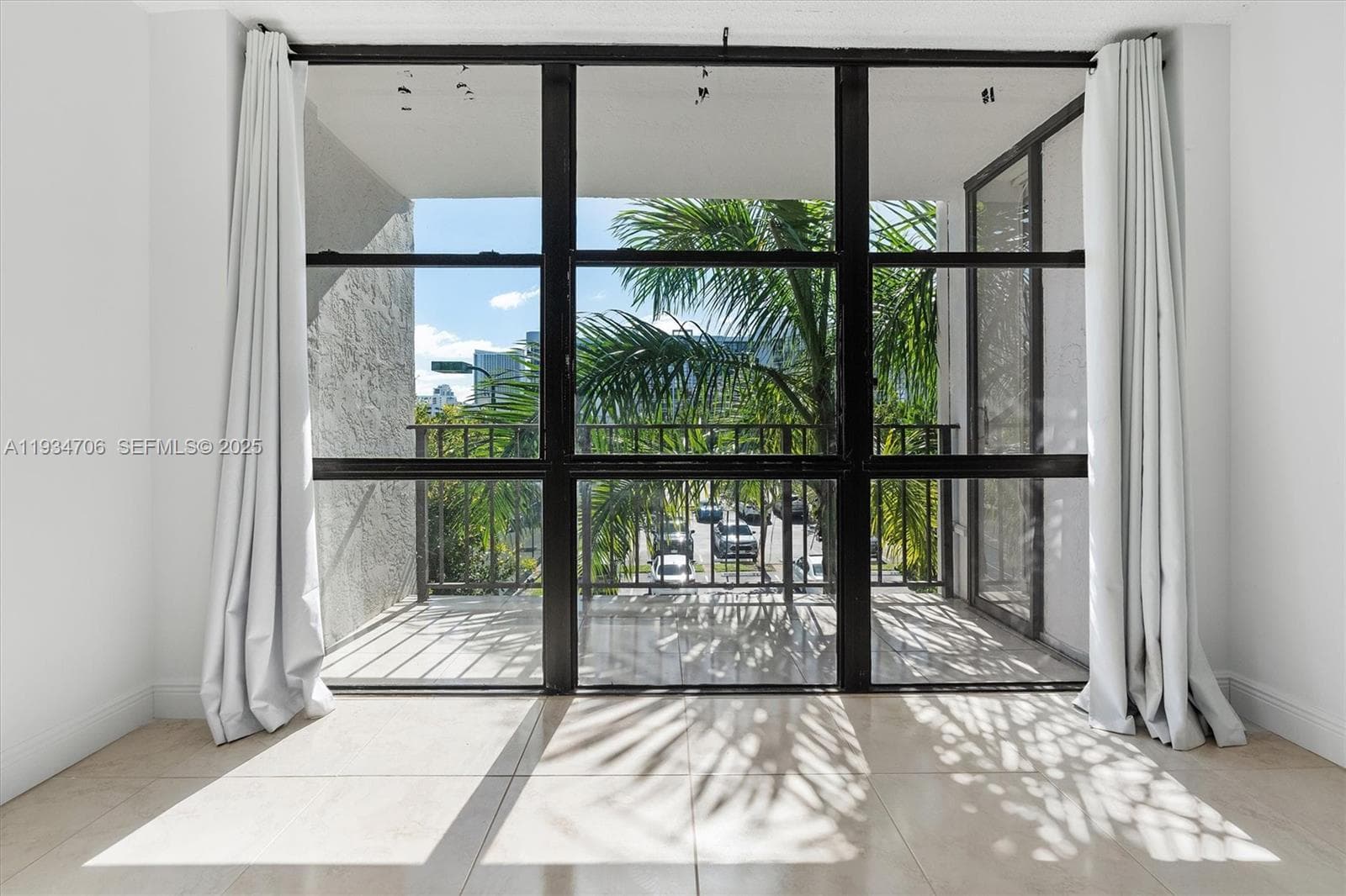 1000 Parkview Dr 316 photo 17