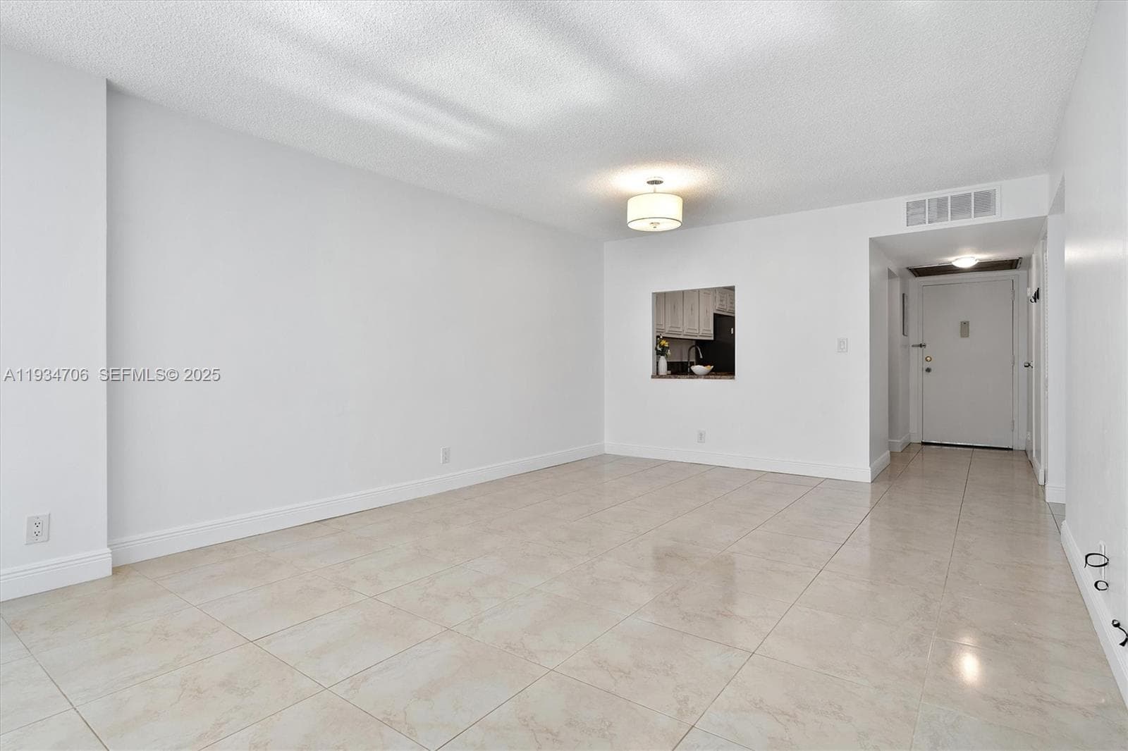 1000 Parkview Dr 316 photo 7