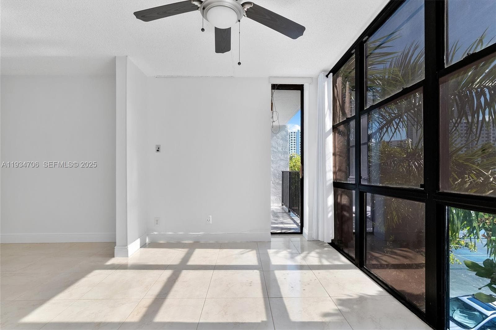 1000 Parkview Dr 316 photo 3