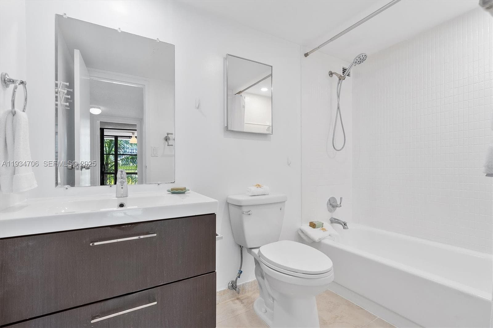 1000 Parkview Dr 316 photo 19