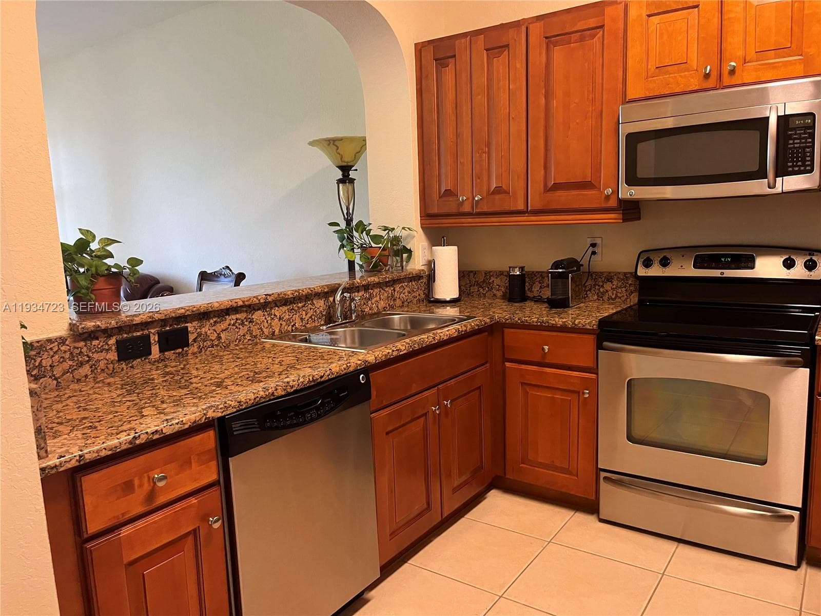 3500 Oaks Clubhouse Dr 308 photo 12