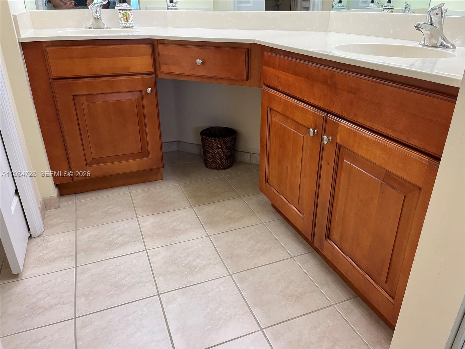 3500 Oaks Clubhouse Dr 308 photo 20
