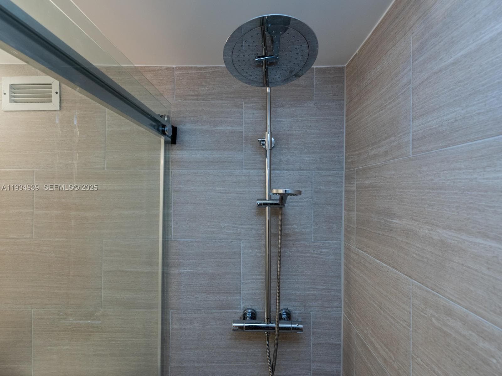 2501 S Ocean Dr 1012(available August 31) photo 20