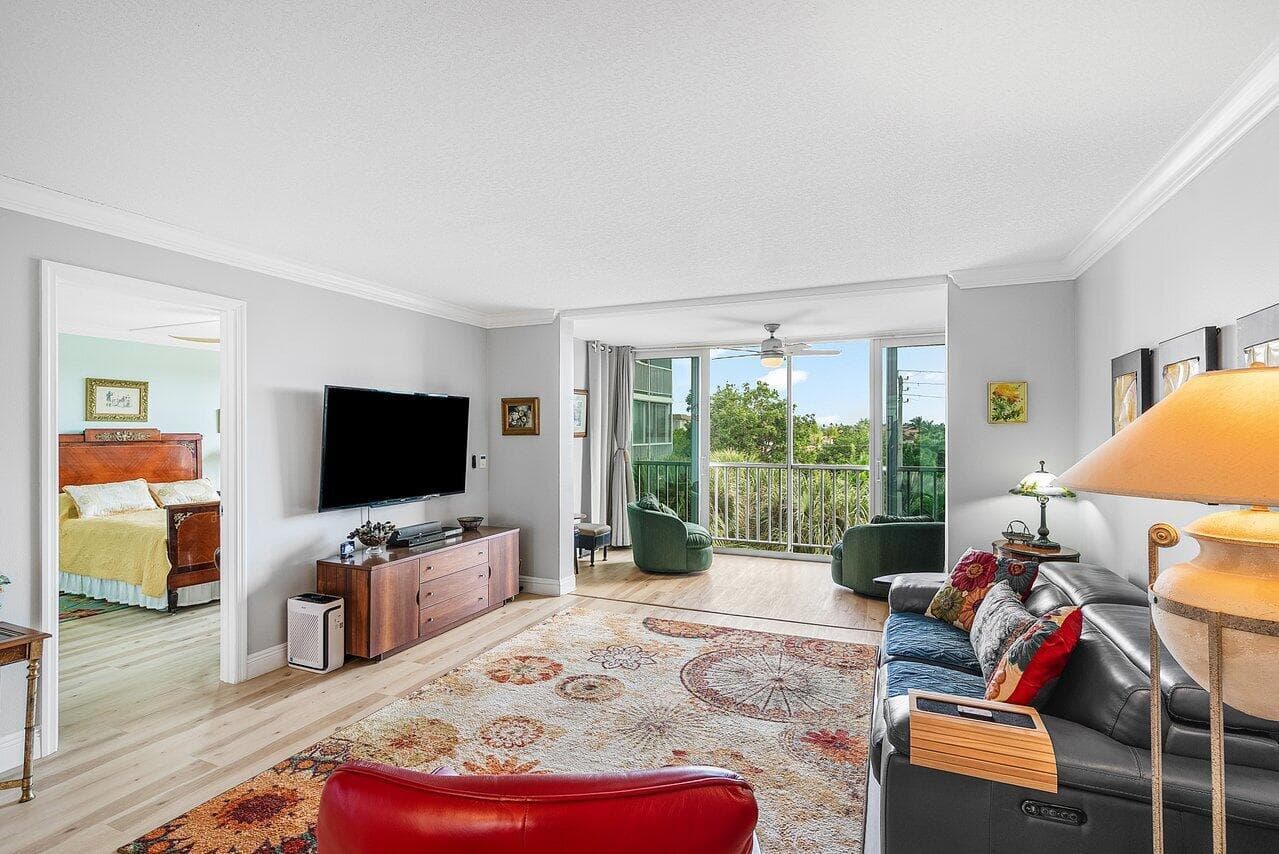 2809 Florida Boulevard 408 photo 13