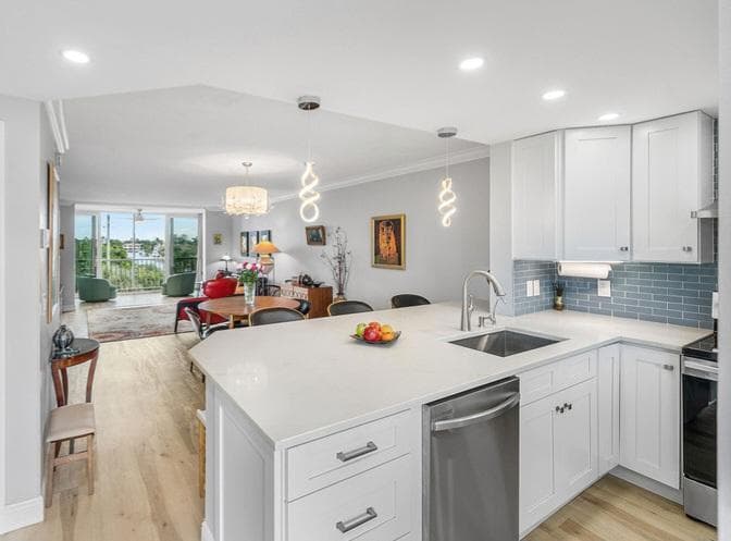 2809 Florida Boulevard 408 photo 3