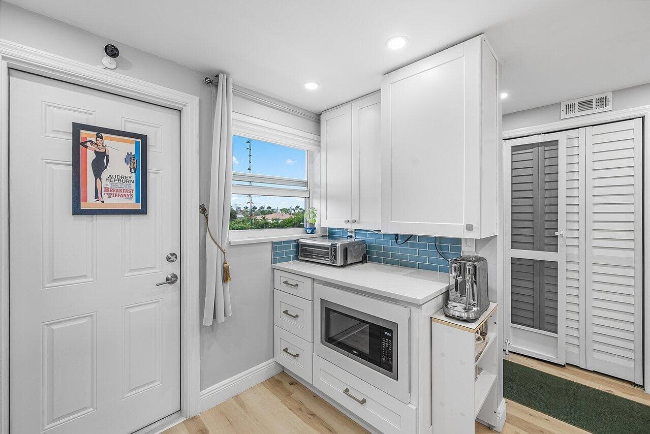 2809 Florida Boulevard 408 photo 5