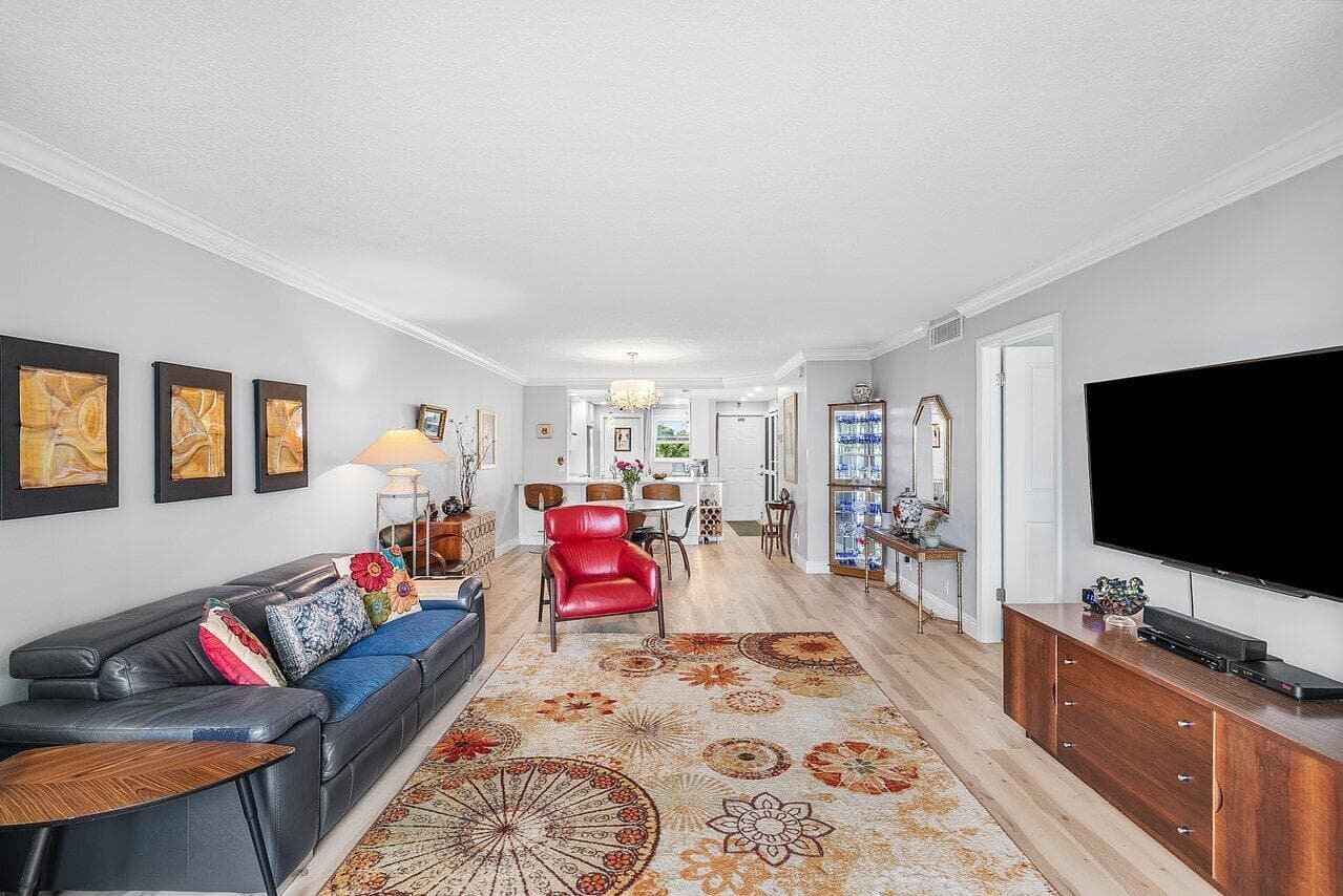 2809 Florida Boulevard 408 photo 14