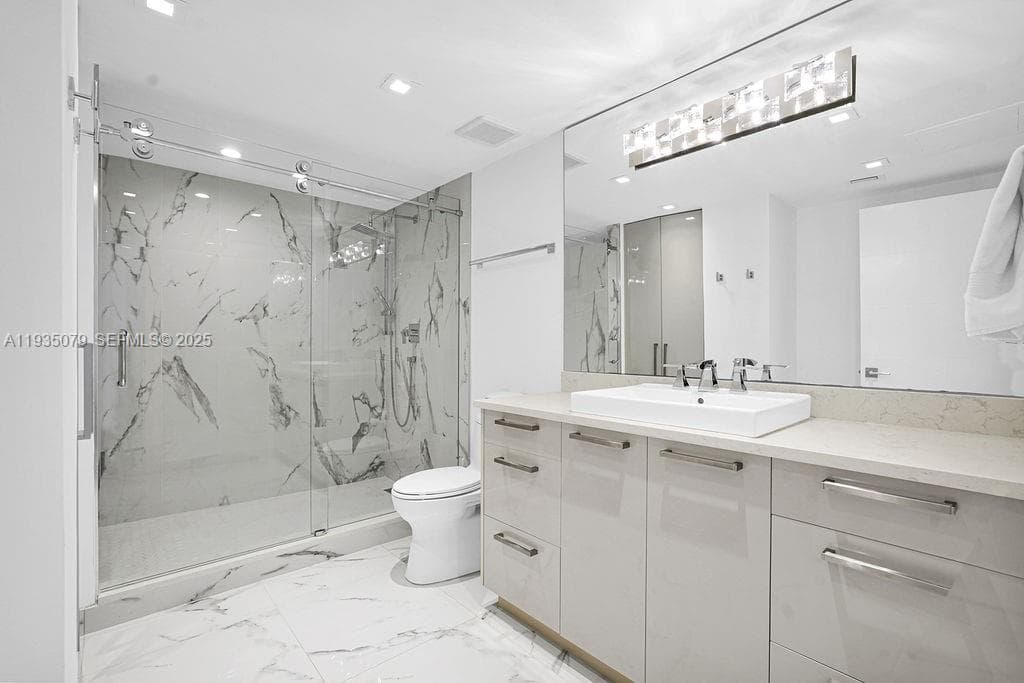 10155 Collins Ave 1106 photo 20