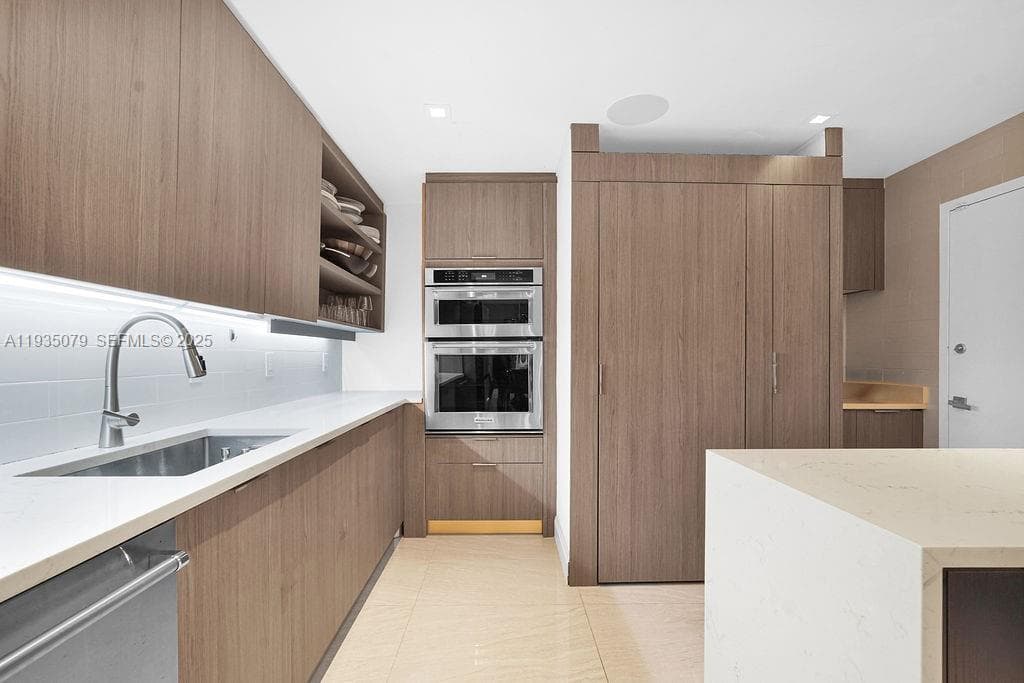 10155 Collins Ave 1106 photo 15