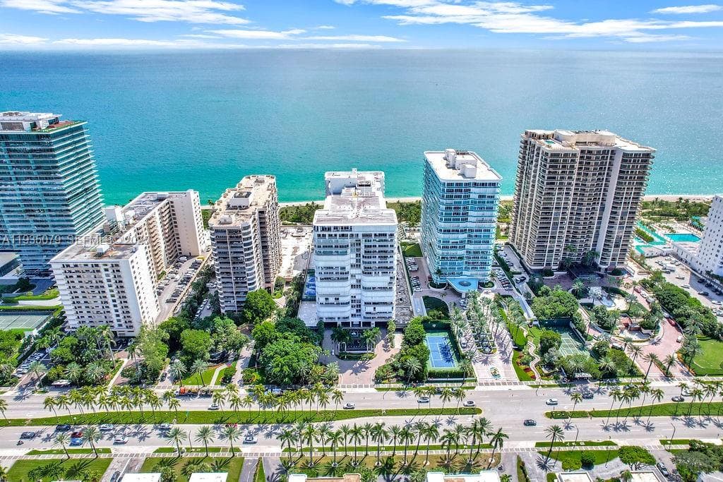 10155 Collins Ave 1106 photo 4