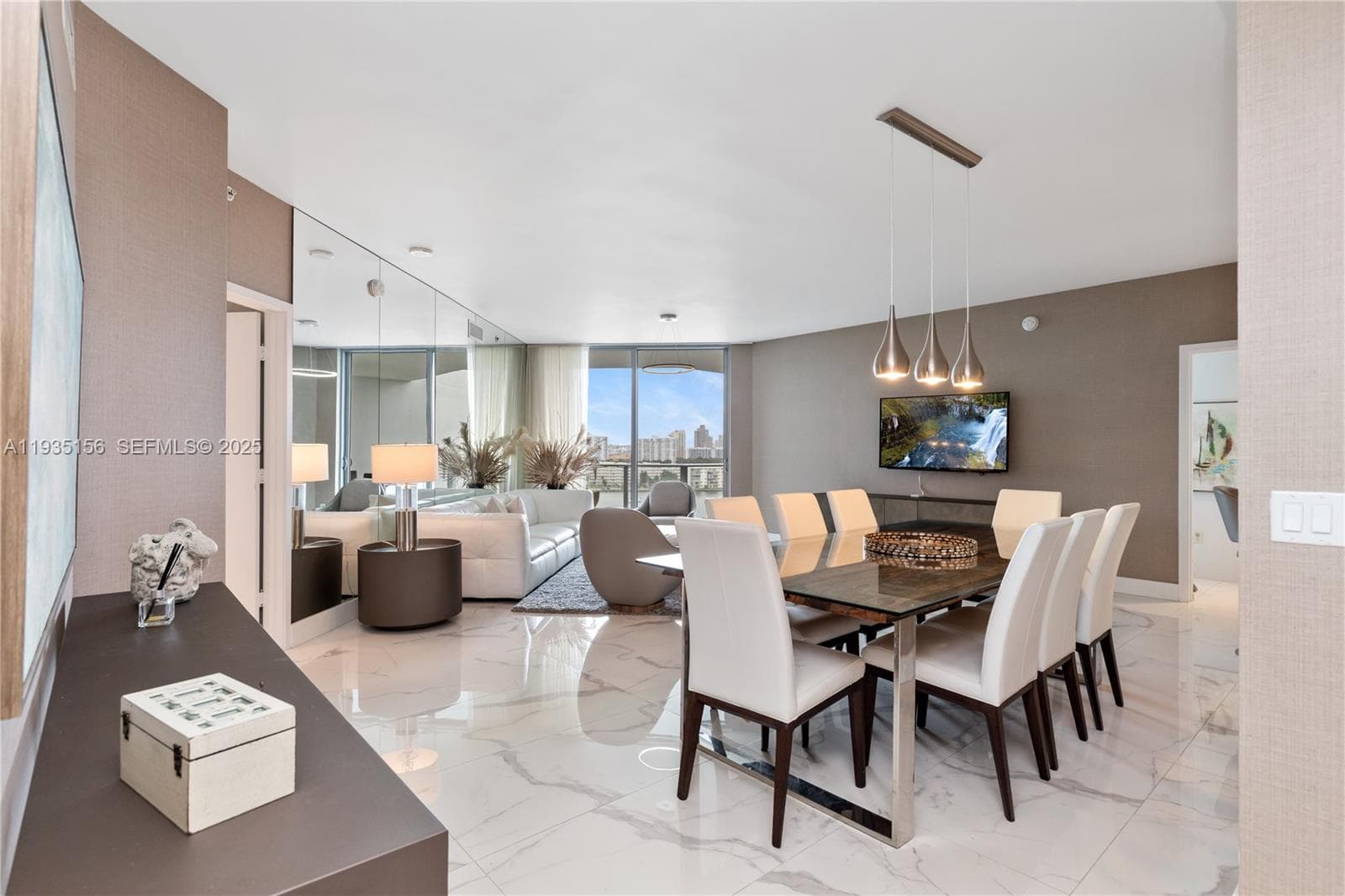 17301 Biscayne Blvd 908 photo 1