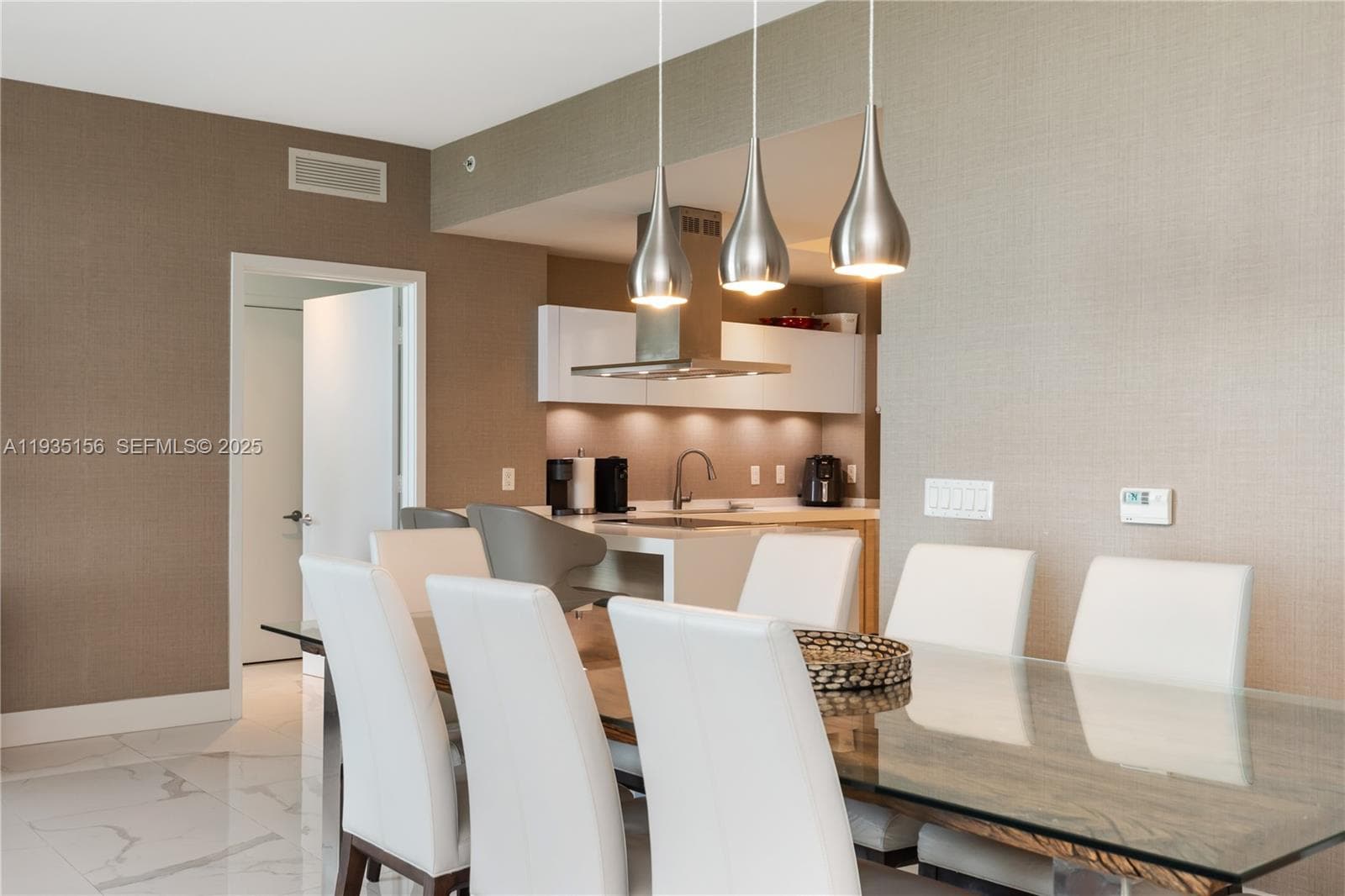 17301 Biscayne Blvd 908 photo 9