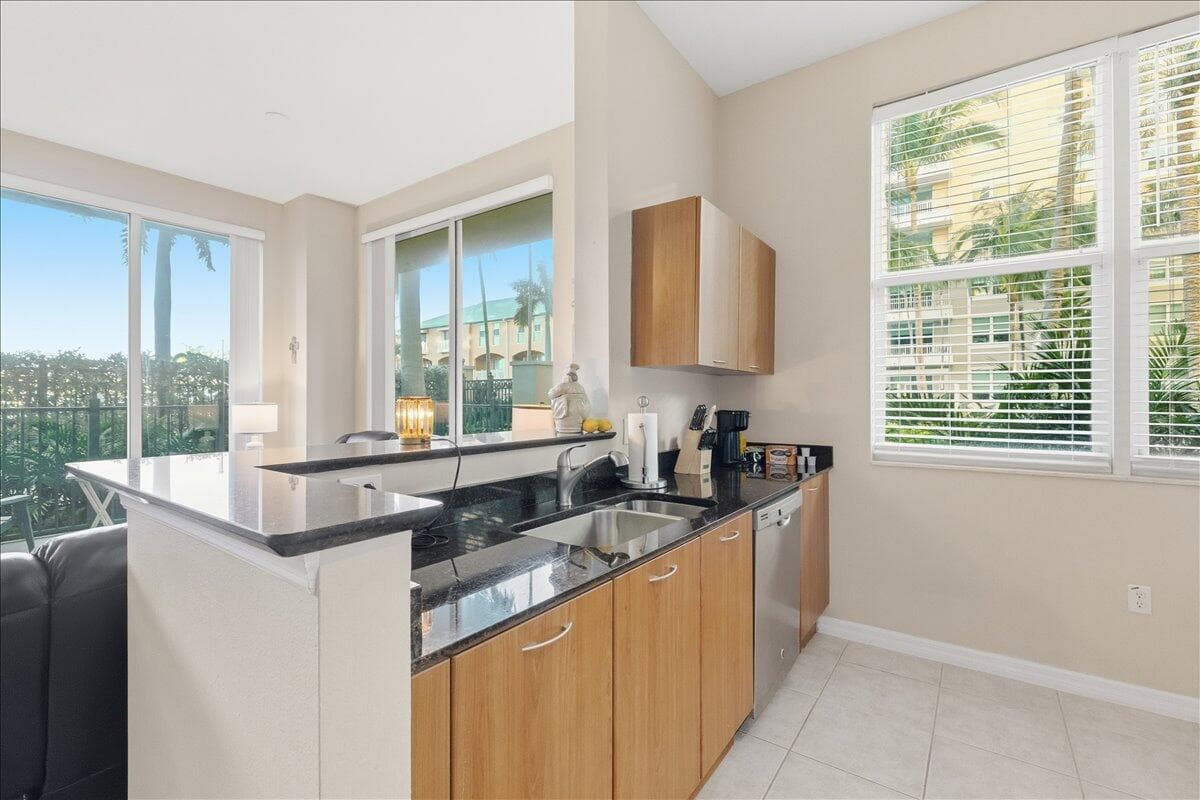 700 E Boynton Beach Boulevard 101 photo 9