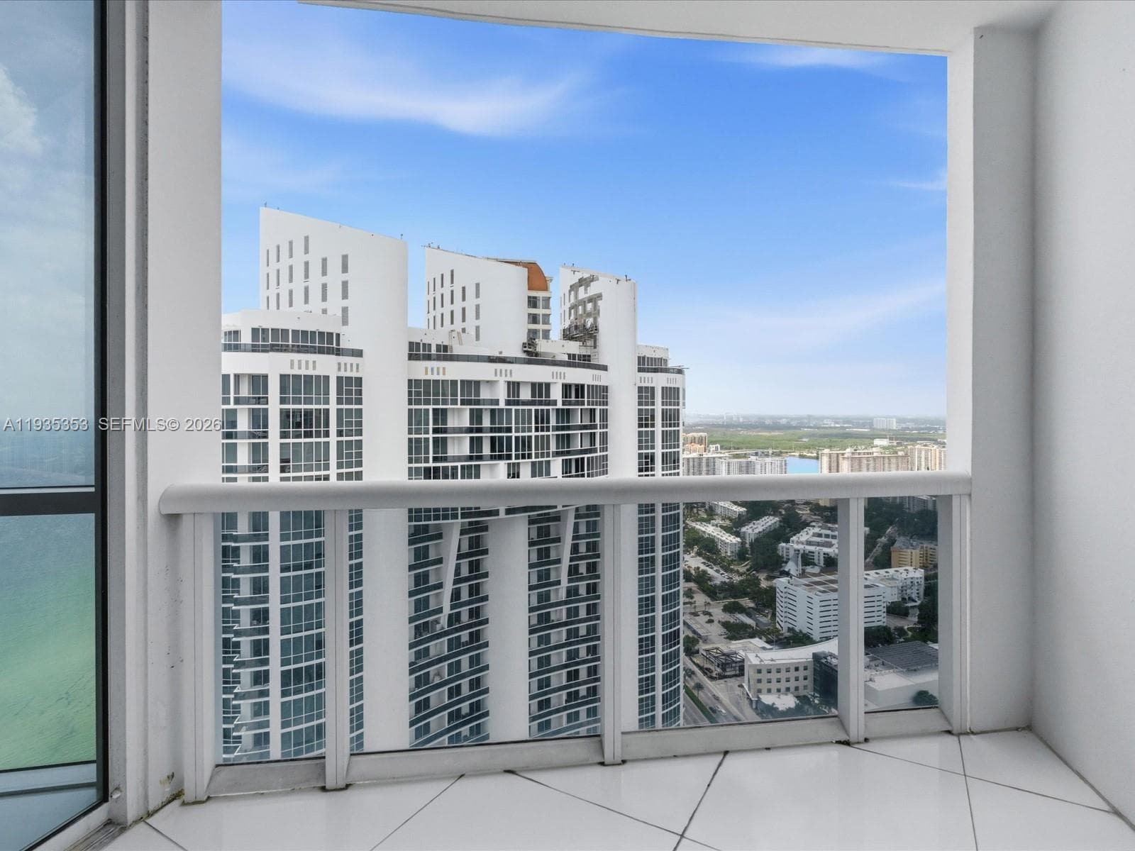 18201 Collins Ave 5508 photo 17