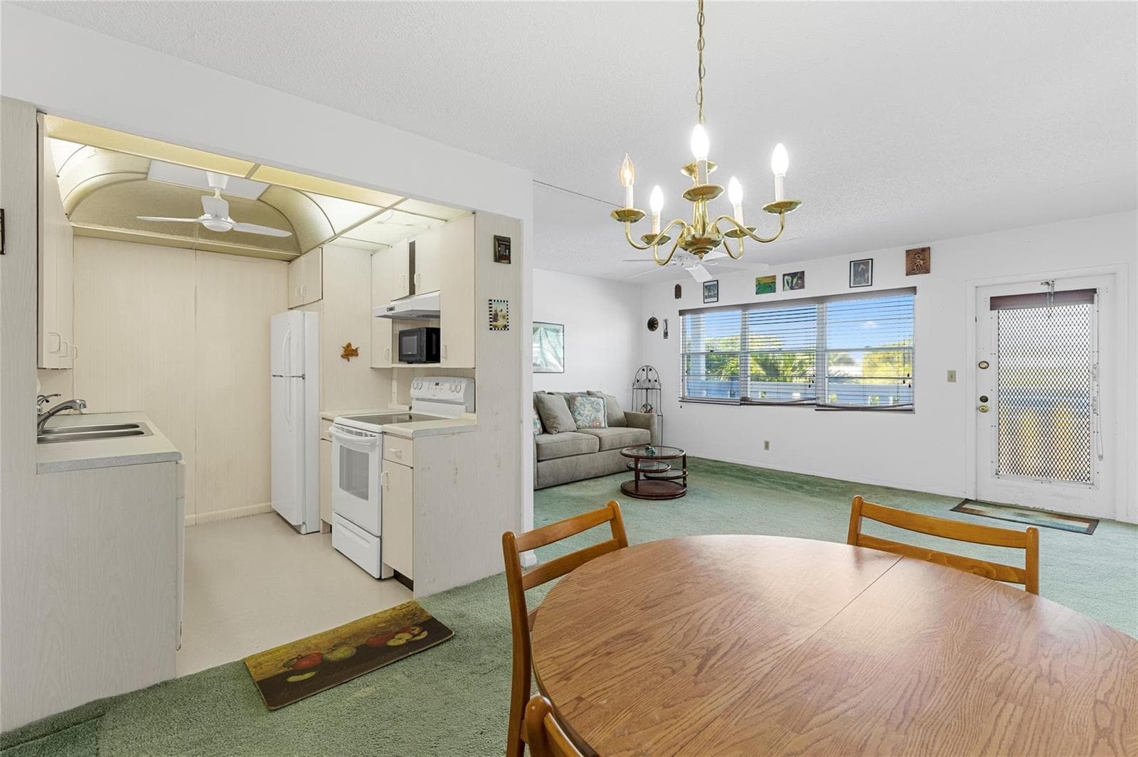 3028 Newport H photo 13