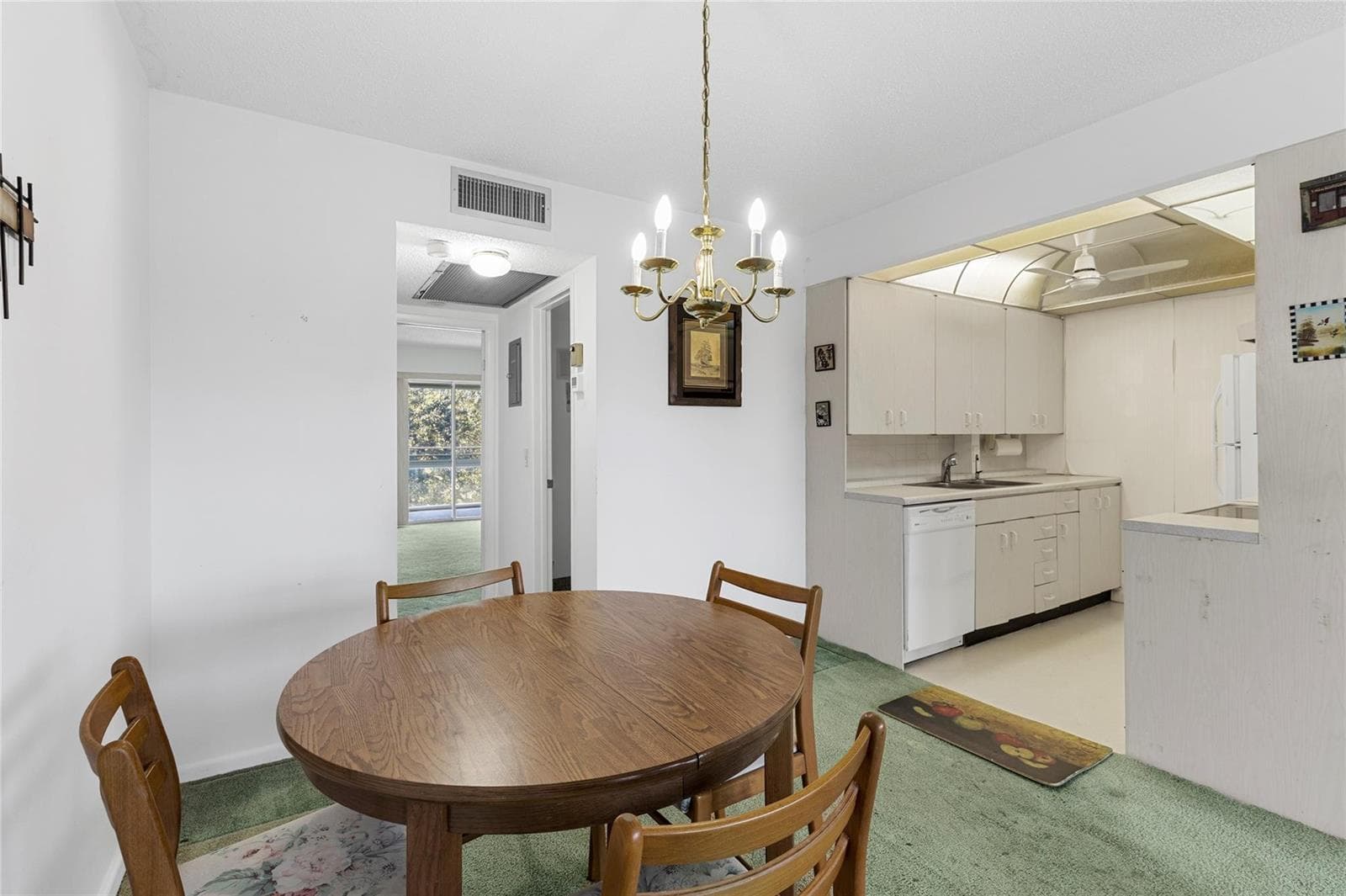 3028 Newport H photo 9