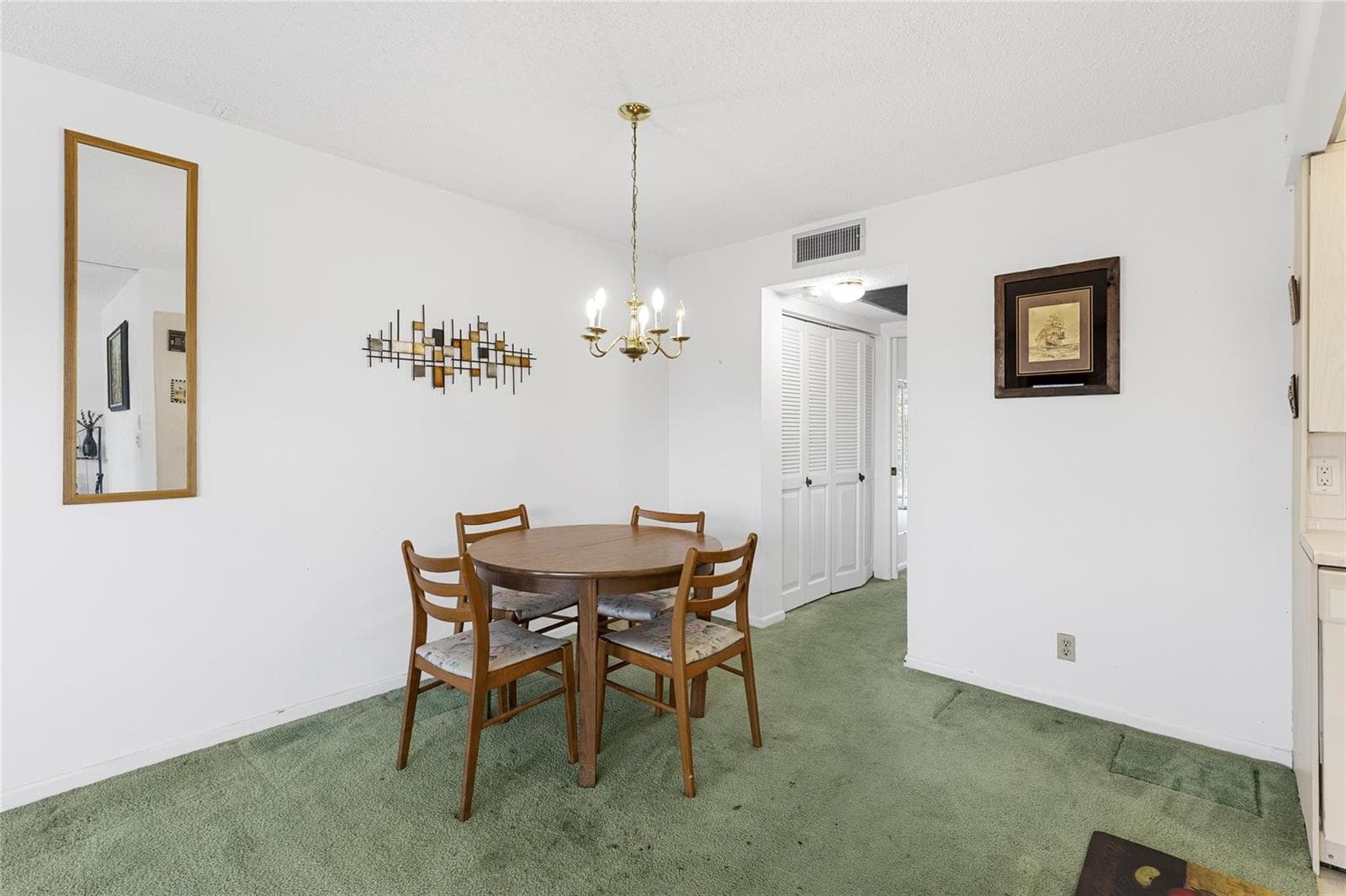 3028 Newport H photo 8