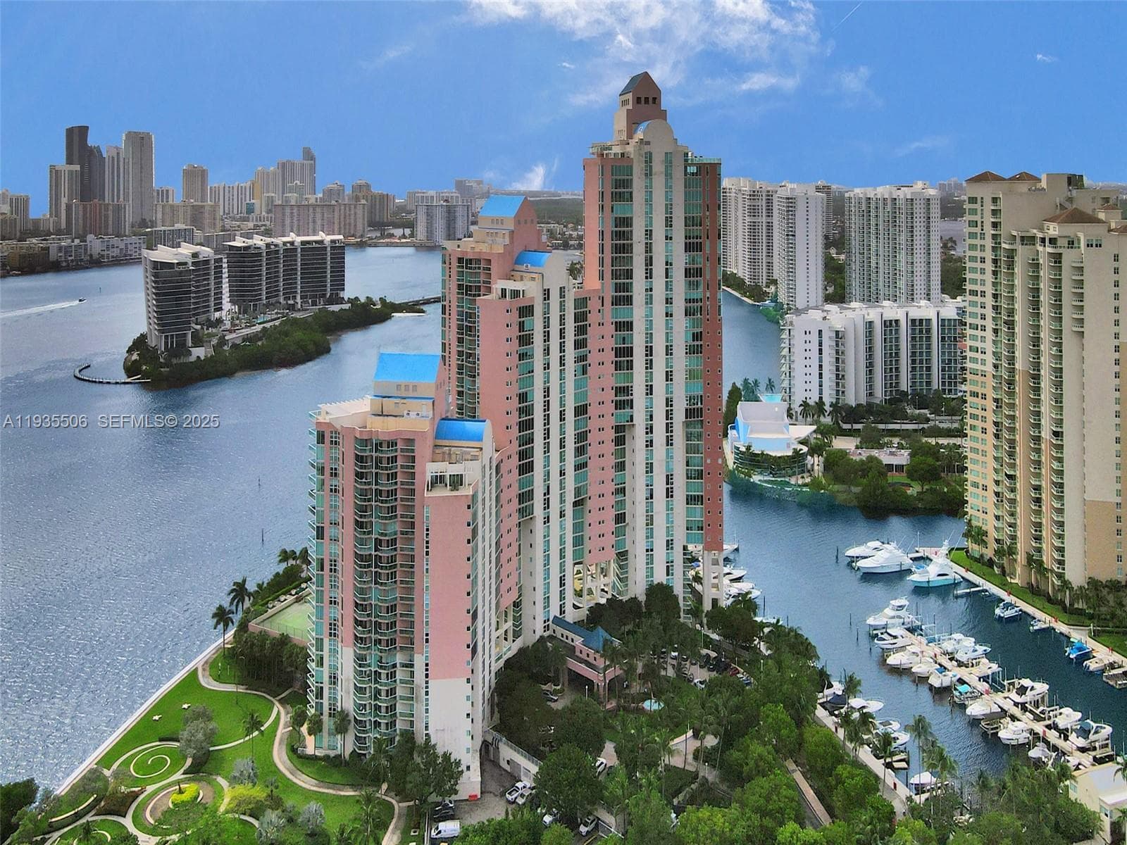 3370 Hidden Bay Dr 508 photo 4