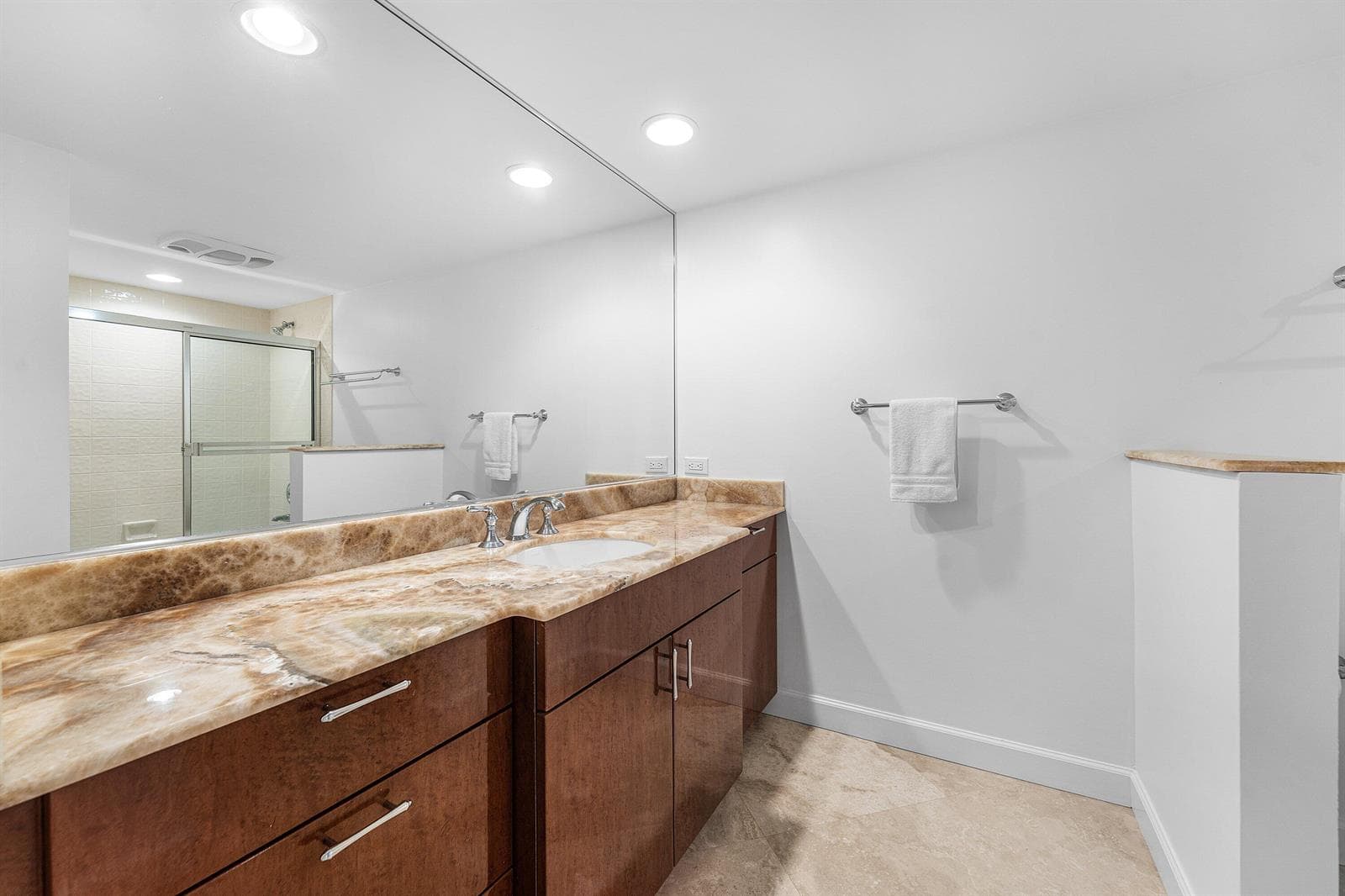 5070 N Ocean Drive 3b photo 24