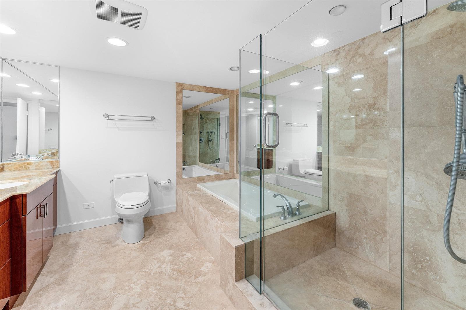5070 N Ocean Drive 3b photo 18