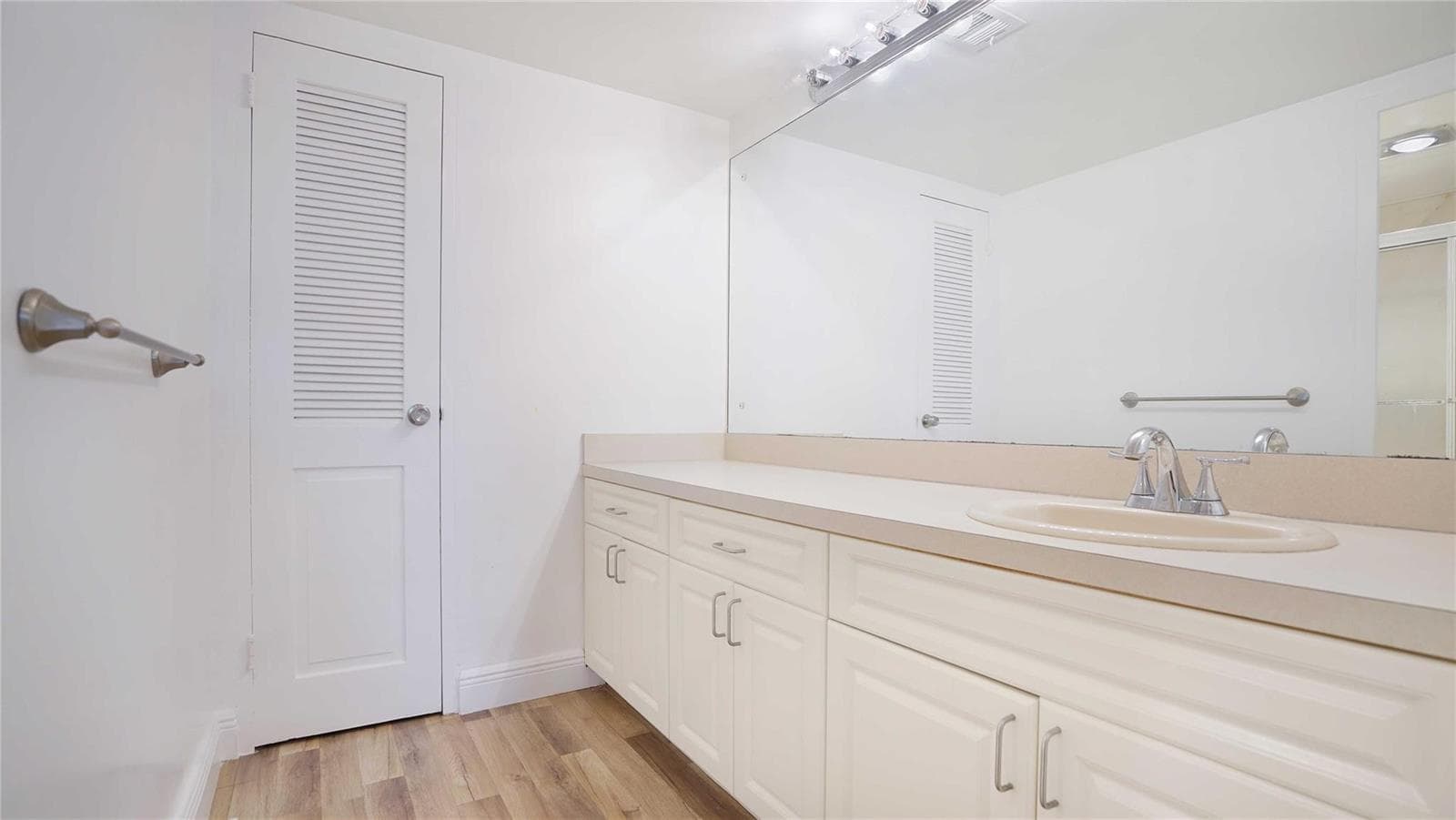 3430 Galt Ocean Drive 205 photo 19