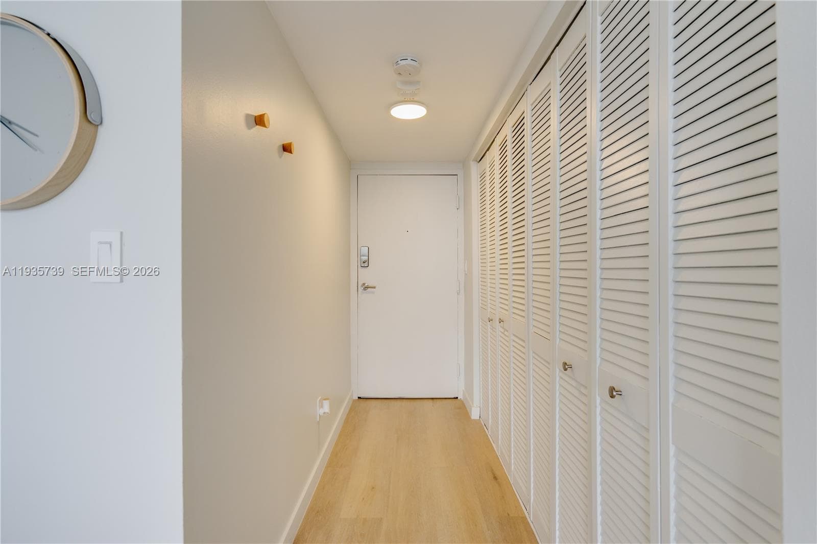 2000 NE 135th St 908 photo 16