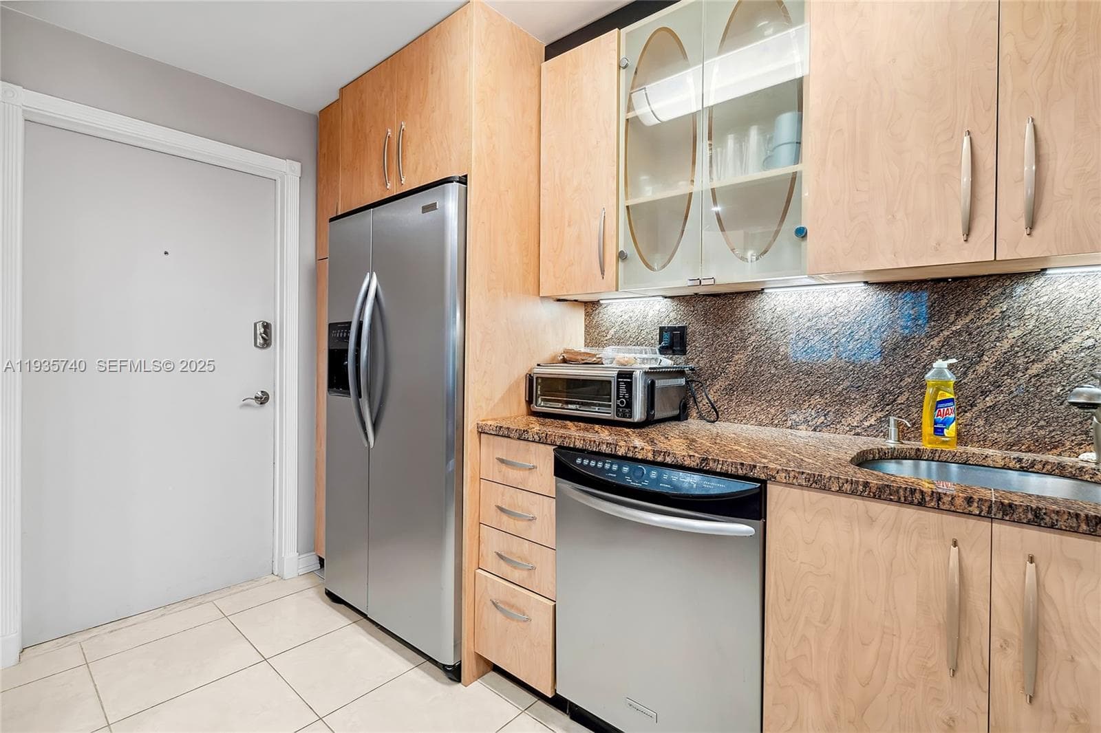 1400 S Ocean Dr 802 photo 4
