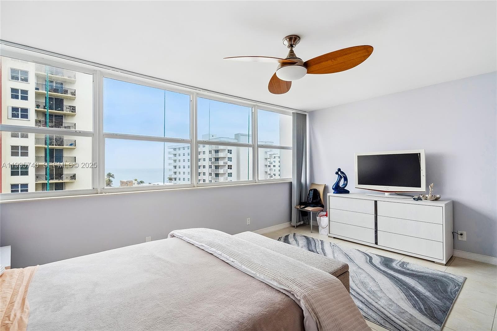 1400 S Ocean Dr 802 photo 25