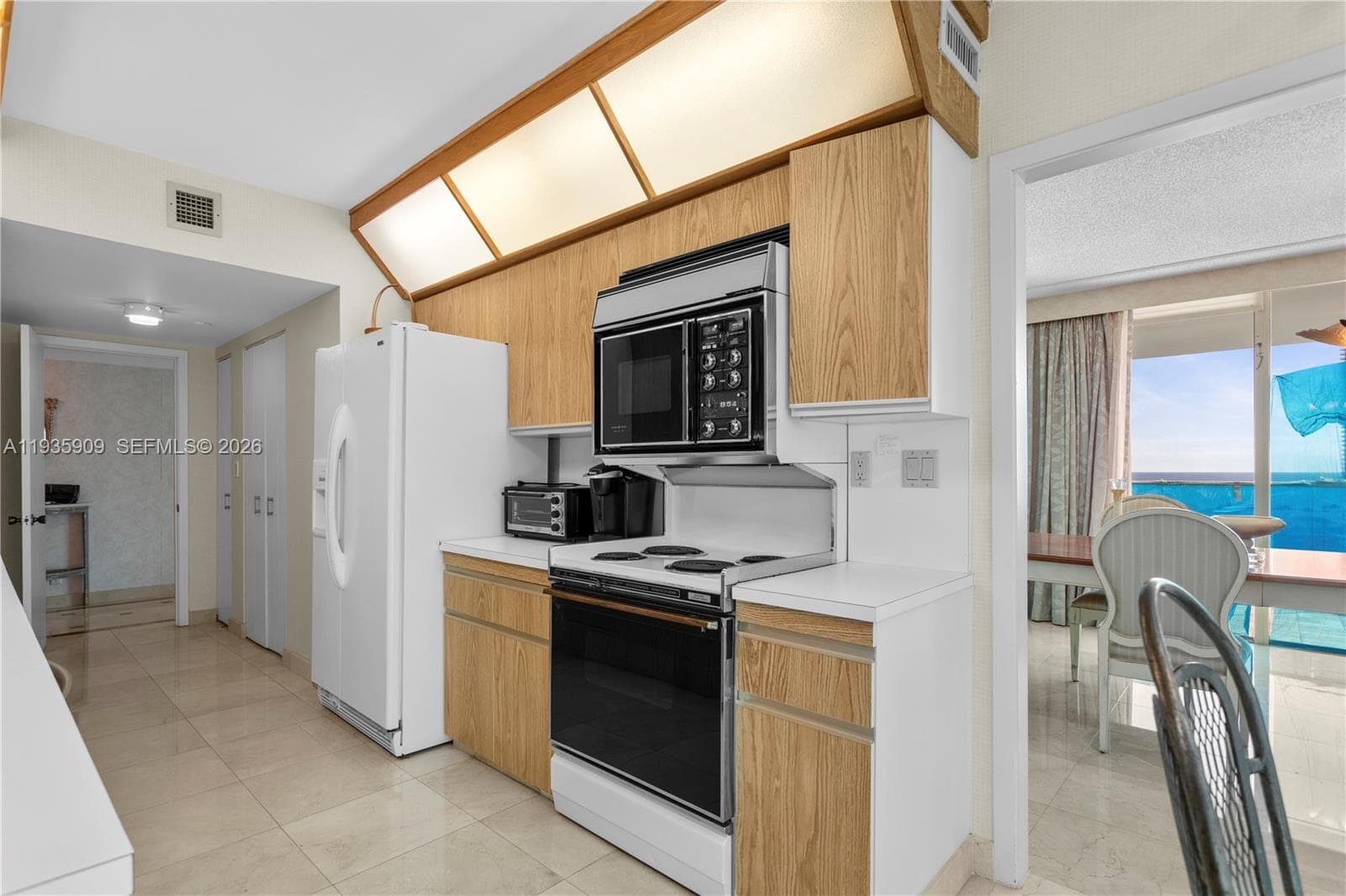 19707 Turnberry Way 17-E photo 16