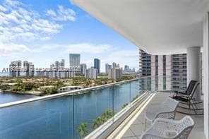 19707 Turnberry Way 17-E photo 3