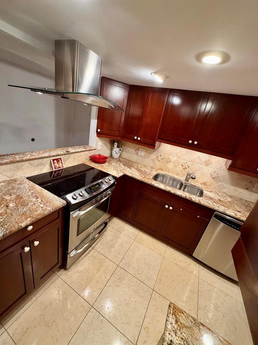 1206 S Lake Drive 301 photo 18