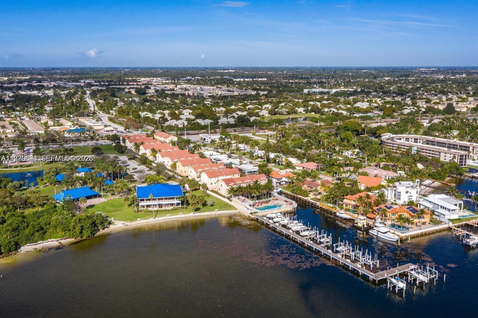 104 Harbors Way photo 2