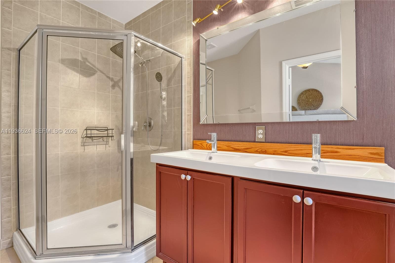 104 Harbors Way photo 14