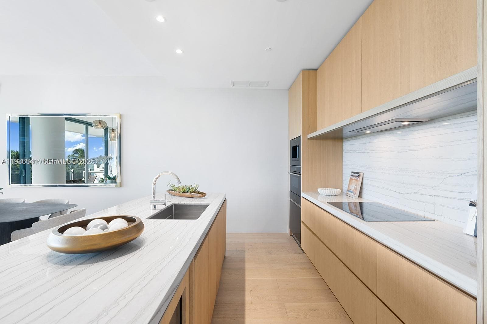 8701 Collins Ave 404 photo 7