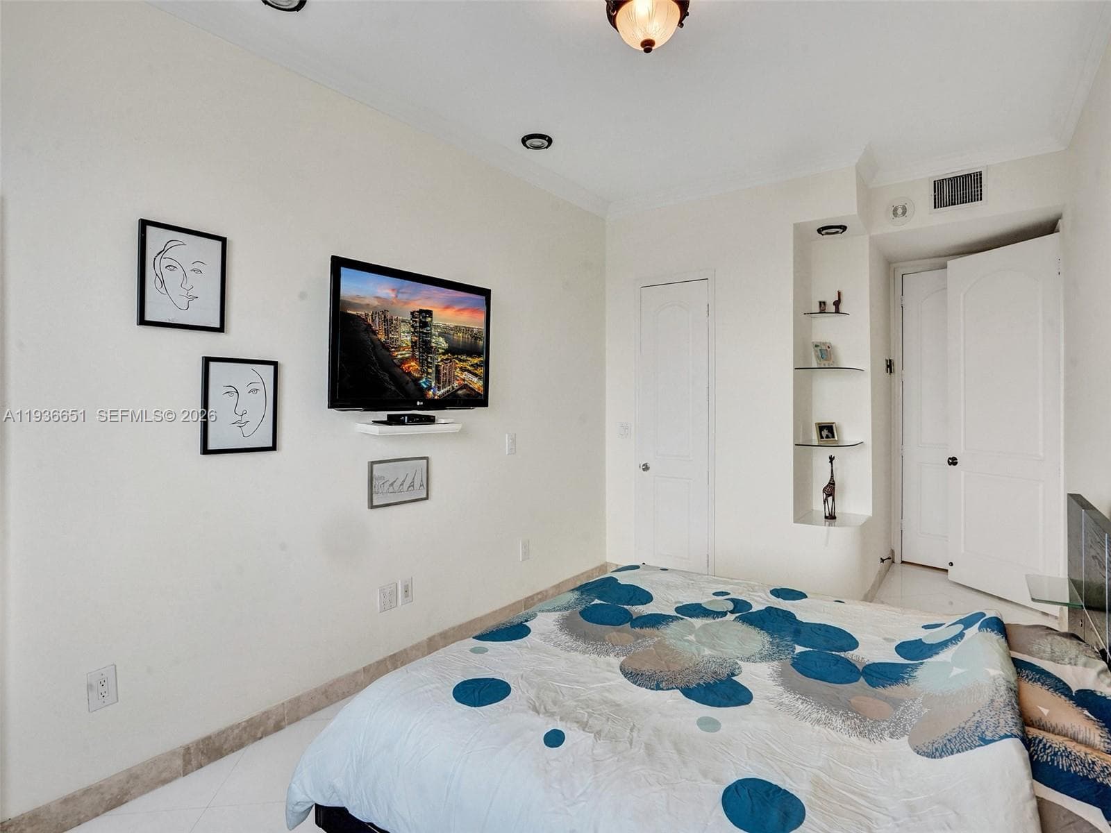 3180 S Ocean Dr 1709 photo 16