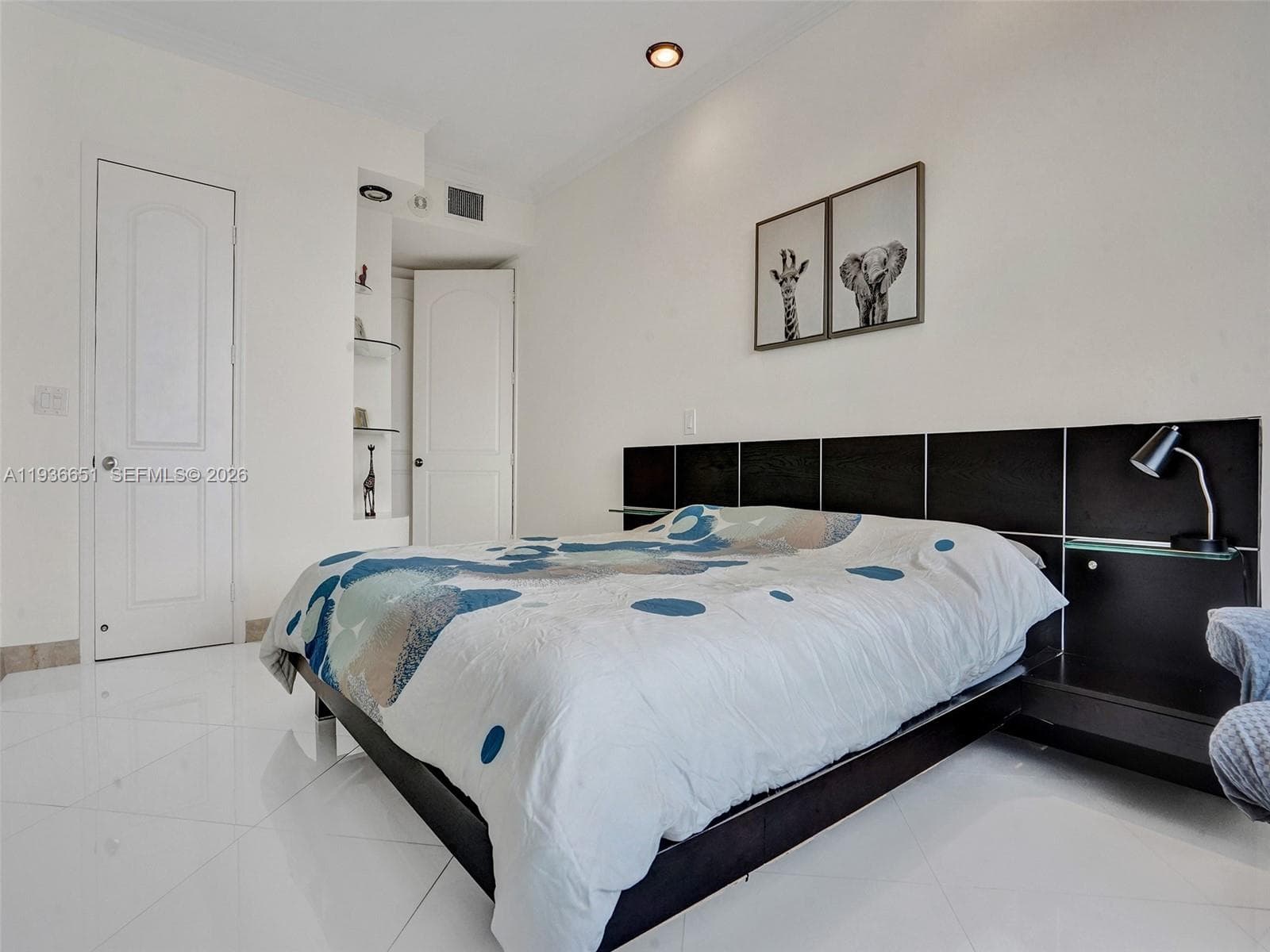 3180 S Ocean Dr 1709 photo 15