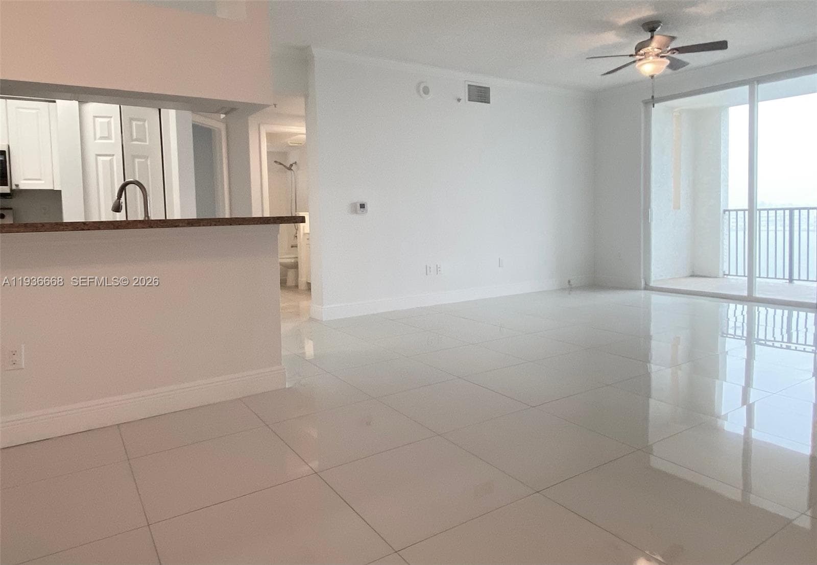 17100 Bay Rd 1604 photo 6