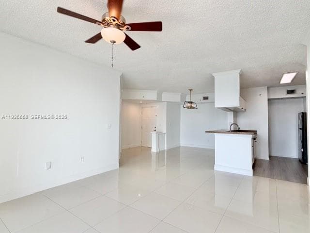 17100 Bay Rd 1604 photo 8