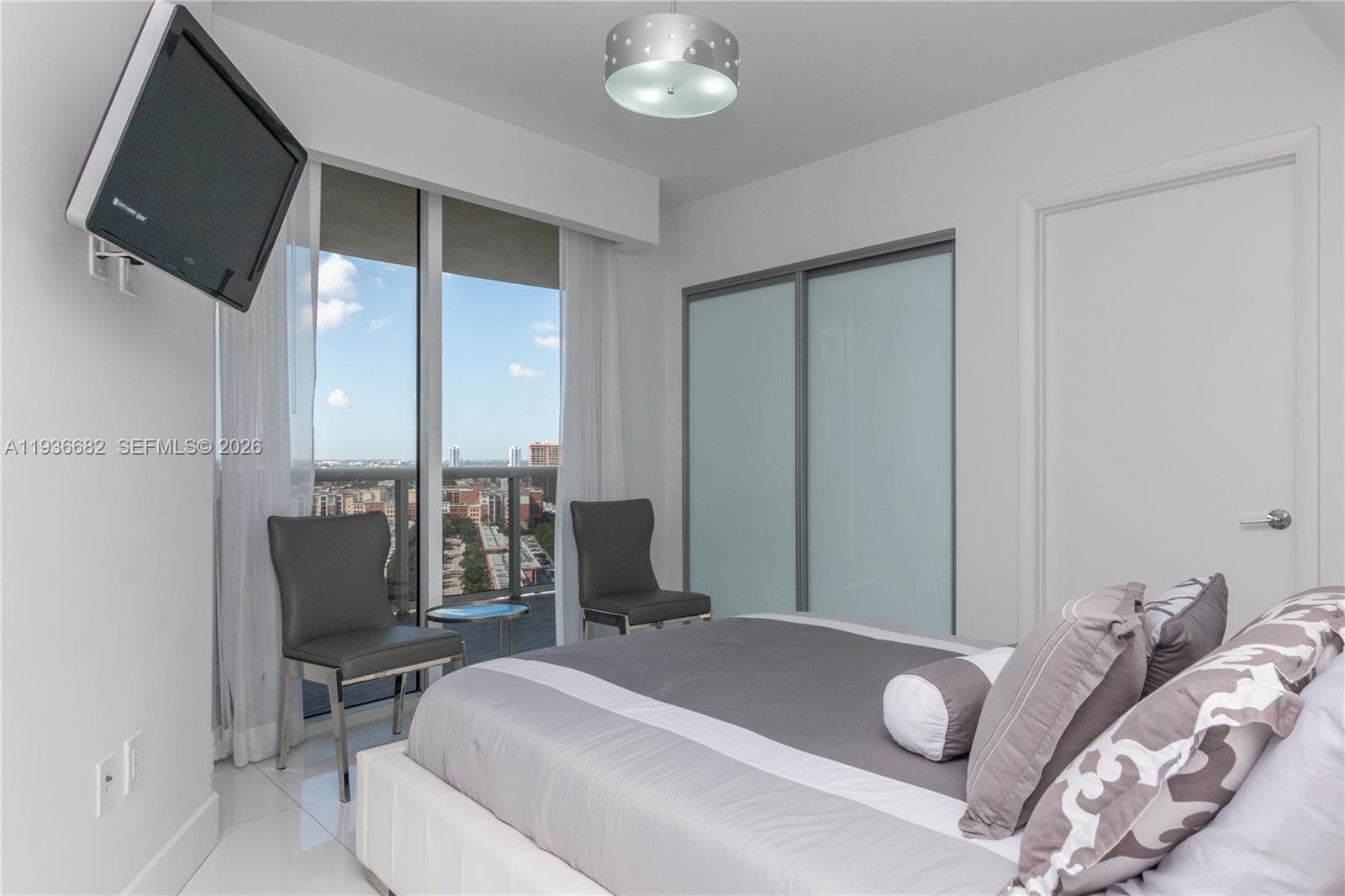 17201 Collins Ave 1807 photo 22