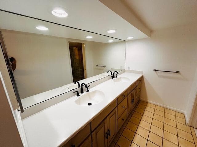 126 Lakeshore Drive 927 photo 8