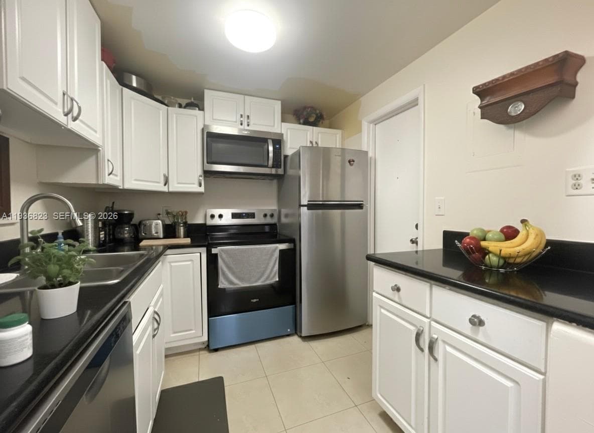 636 NW 13th St 0230 photo 8
