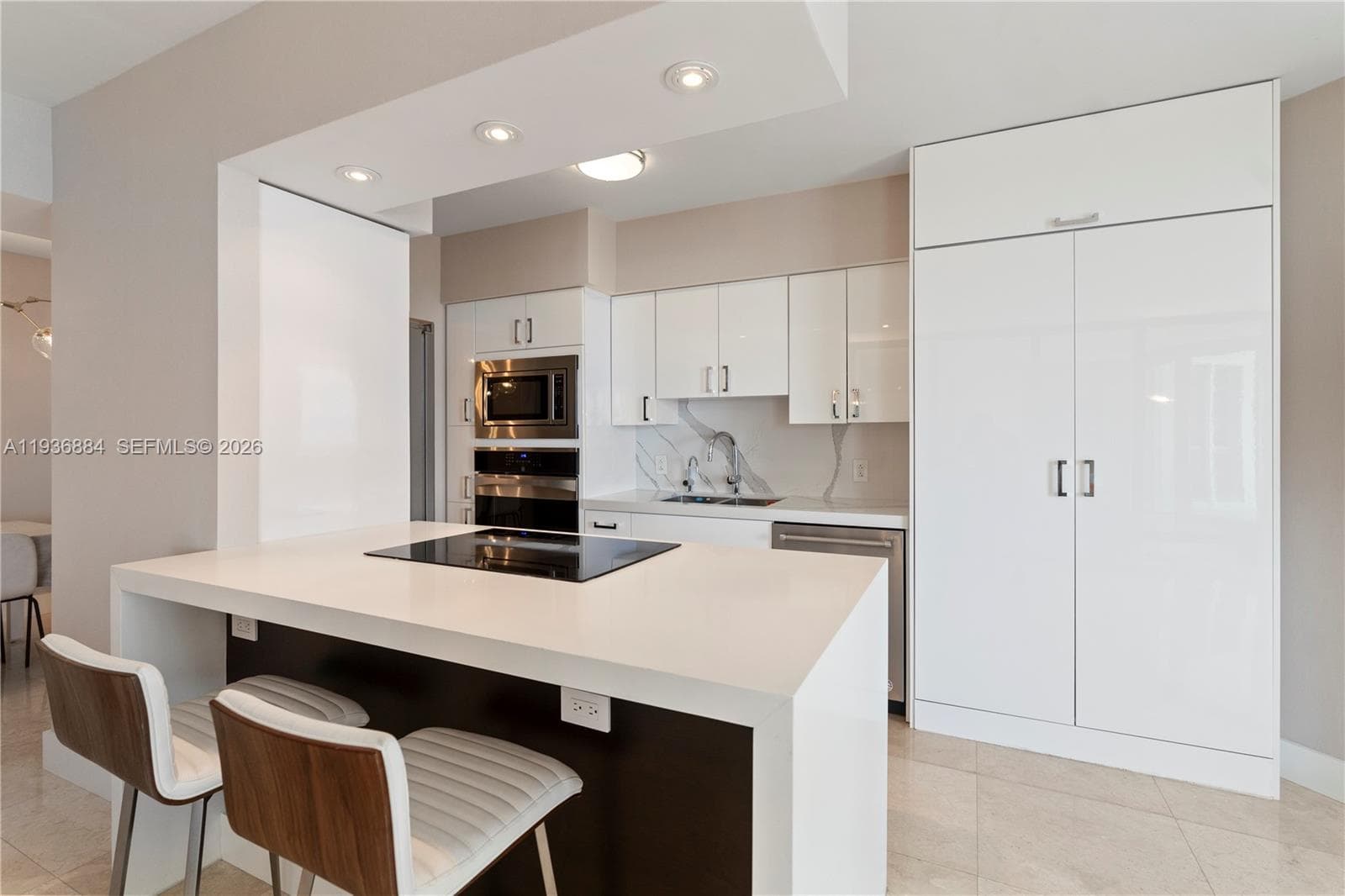 4779 Collins Ave 2204 photo 16
