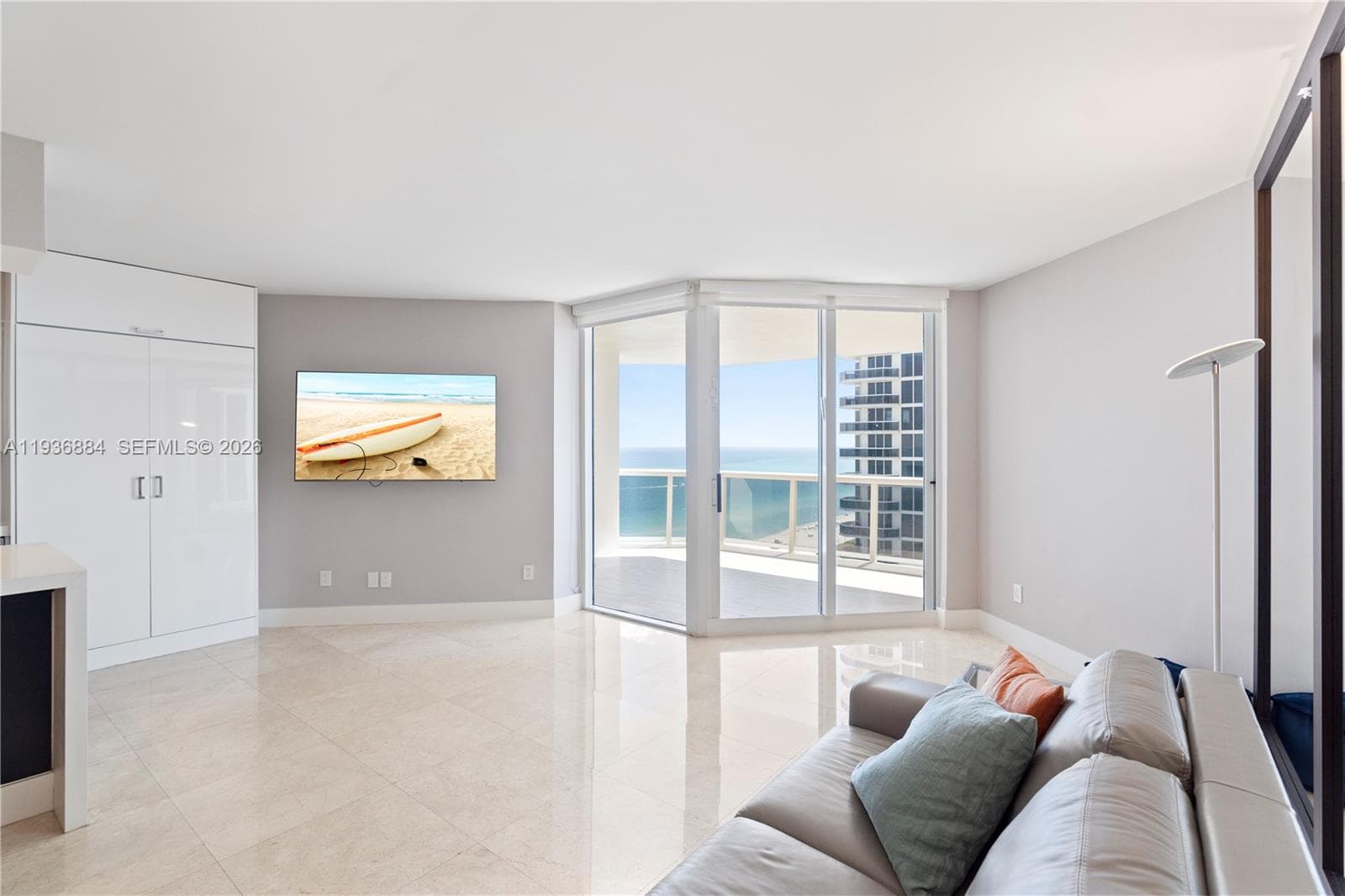 4779 Collins Ave 2204 photo 9