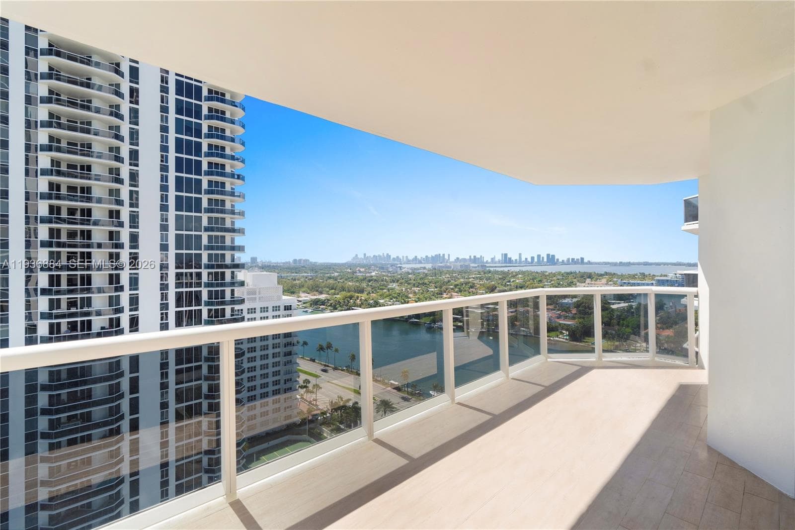 4779 Collins Ave 2204 photo 8