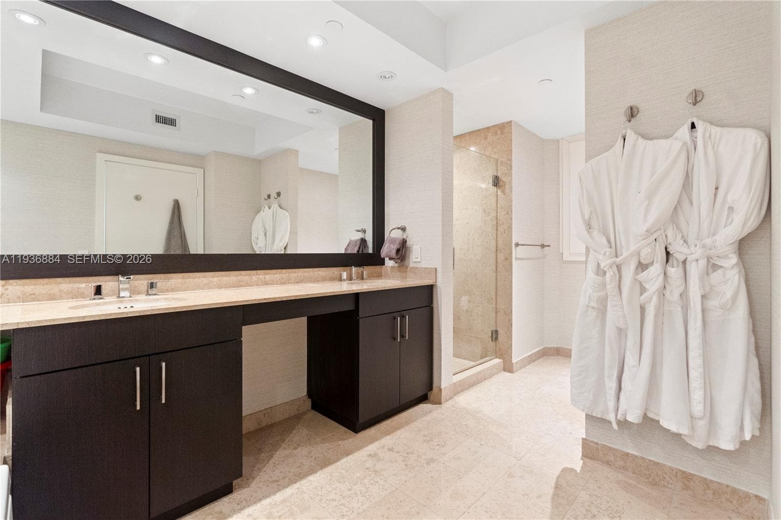 4779 Collins Ave 2204 photo 25