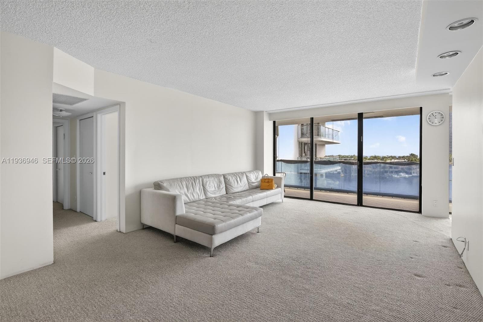 19707 Turnberry Way 7F photo 4