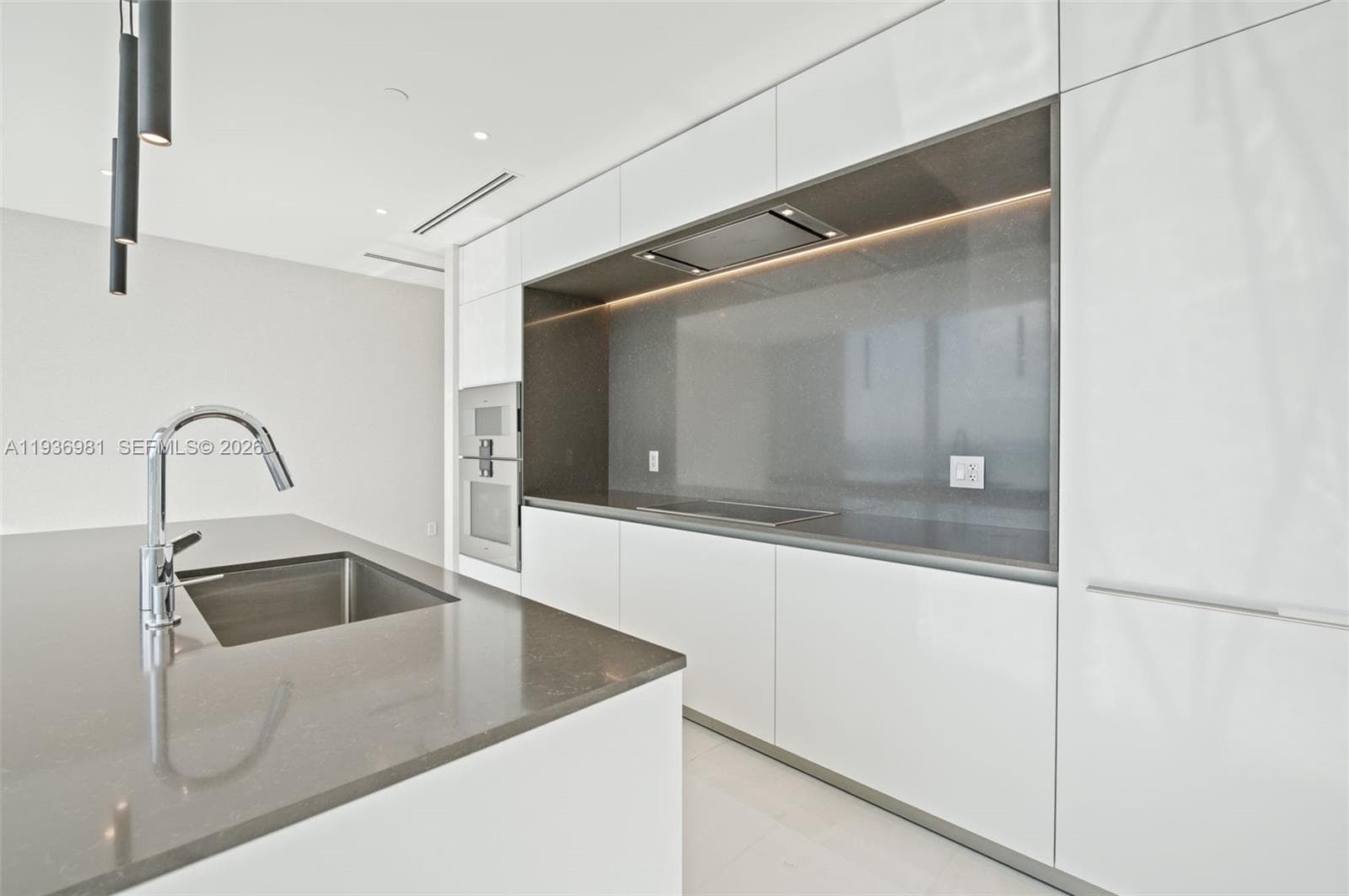 300 Biscayne Blvd Way 3201 photo 9